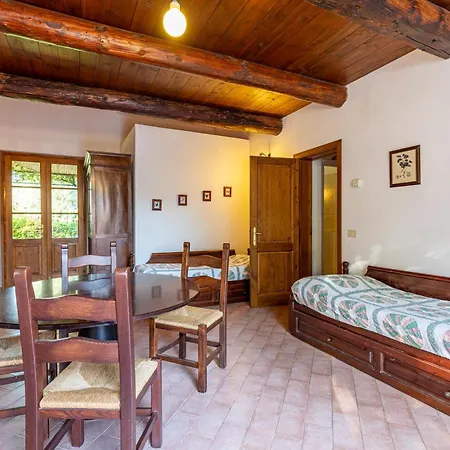 Canaiolo Apartman *